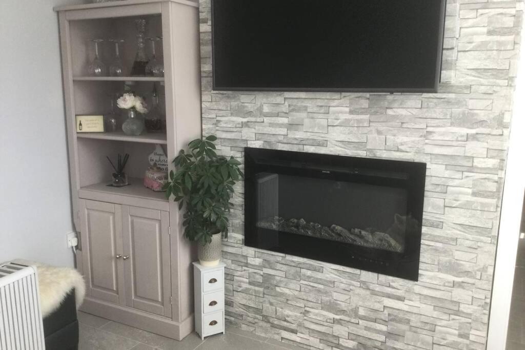 Leafy Lytham Central Lovely Ground Floor 1 Bedroom Apartment With Private Garden In Lytham Dog Friendly Lytham St Annes Bagian luar foto