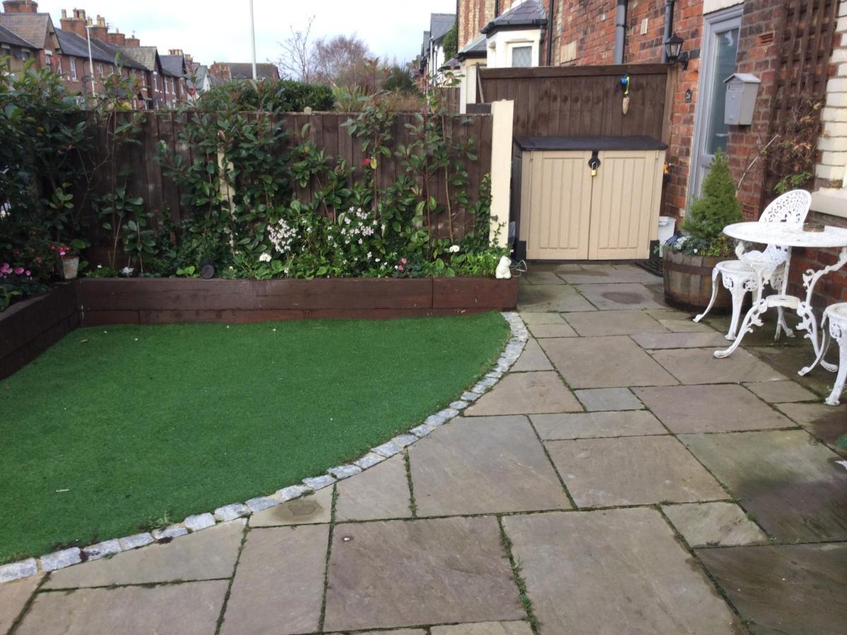 Leafy Lytham Central Lovely Ground Floor 1 Bedroom Apartment With Private Garden In Lytham Dog Friendly Lytham St Annes Bagian luar foto