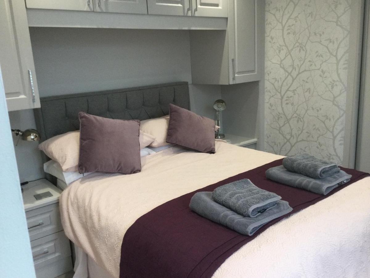 Leafy Lytham Central Lovely Ground Floor 1 Bedroom Apartment With Private Garden In Lytham Dog Friendly Lytham St Annes Bagian luar foto